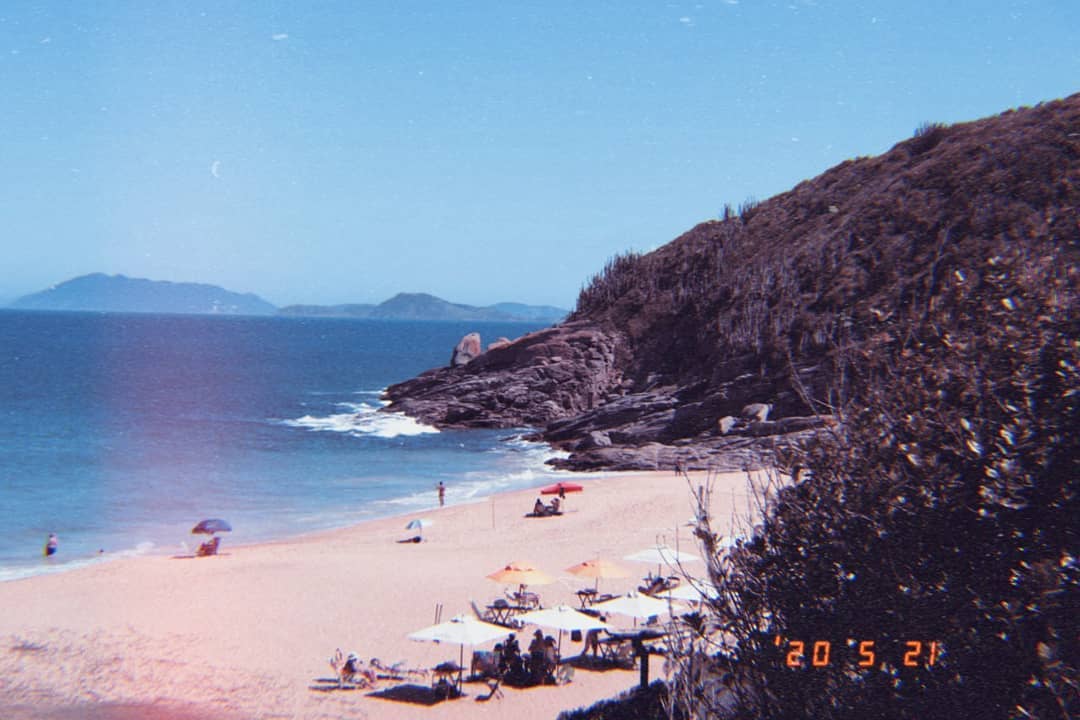 Praia das Caravelas