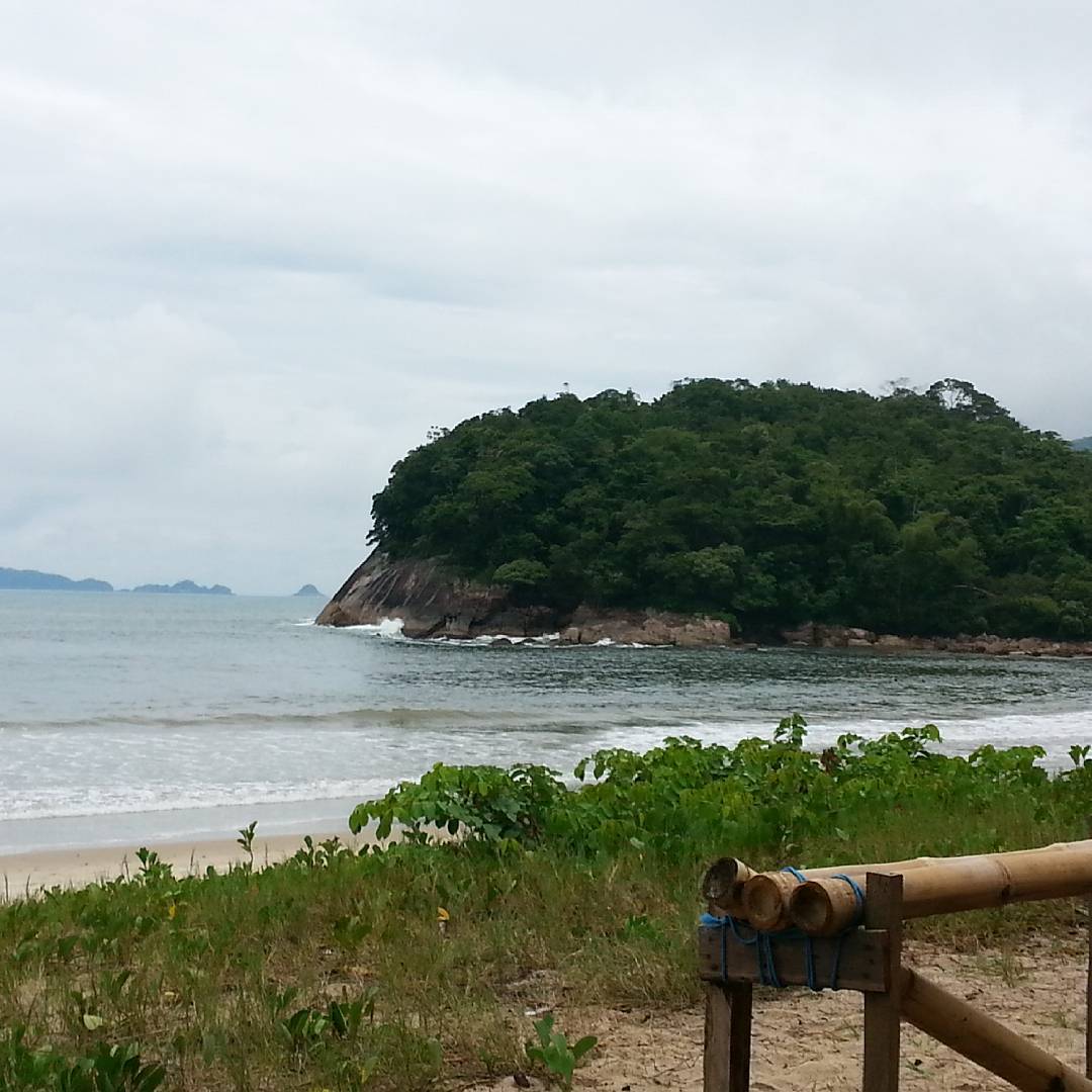 Praia-do-Camburi